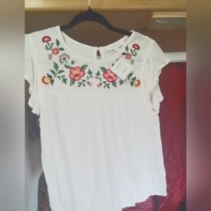 Lydelle floral cute shirt